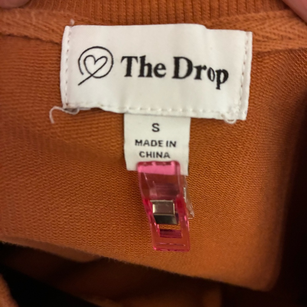 Small Rust Orange Ruffle Sweatshirt the drop - Picture 3 of 5